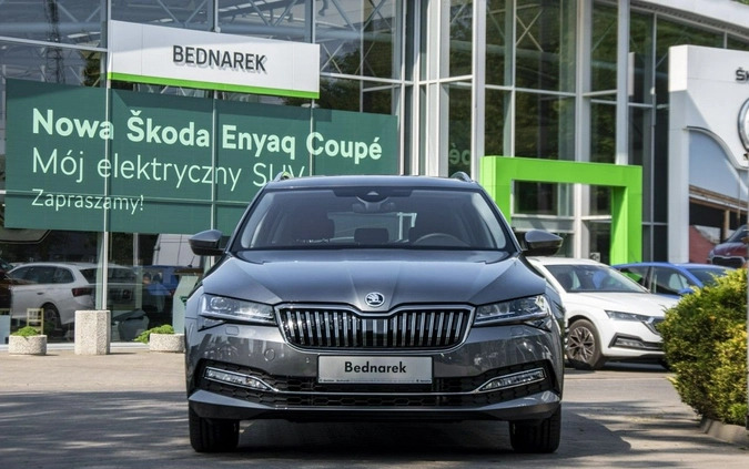 Skoda Superb cena 181700 przebieg: 5, rok produkcji 2024 z Pakość małe 326